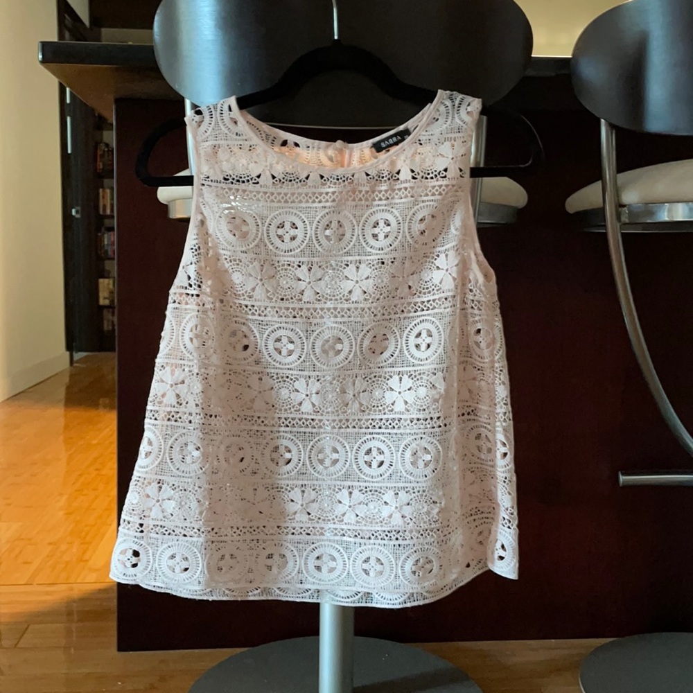 Sleeveless top with beautiful detail